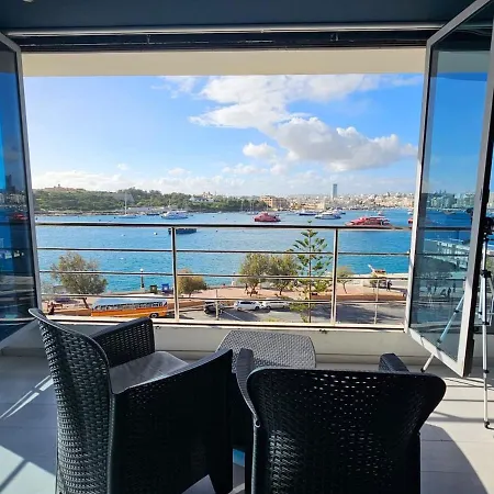 Sea View Modern In Ferry 250 Sqm S4 아파트 슬리에마