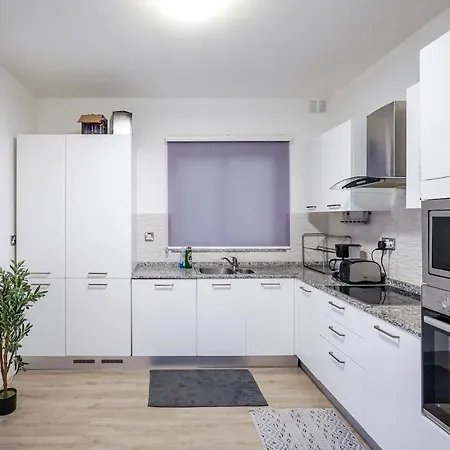 Apartamento Sea View Modern In Ferry 250 Sqm S4